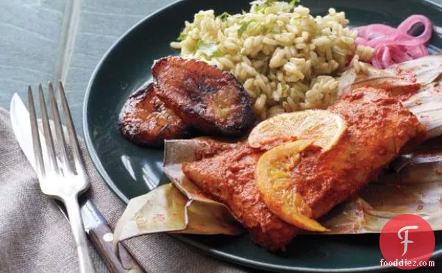 केले का पत्ता माही माही खट्टे और मिर्च के साथ