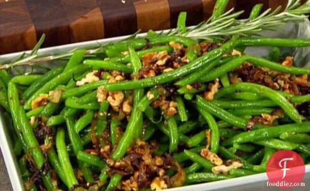 Green Beans with Fresh Herbs and Walnuts
