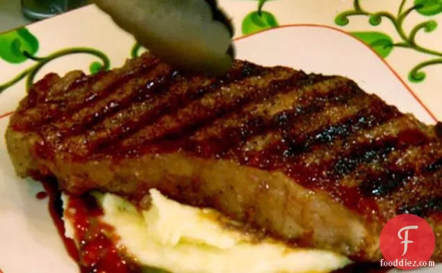 ग्रील्ड न्यूयॉर्क स्ट्रिपटीज़