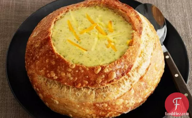 लगभग प्रसिद्ध ब्रोकोली-चेडर सूप