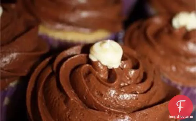 चॉकलेट बटर-क्रीम फ्रॉस्टिंग