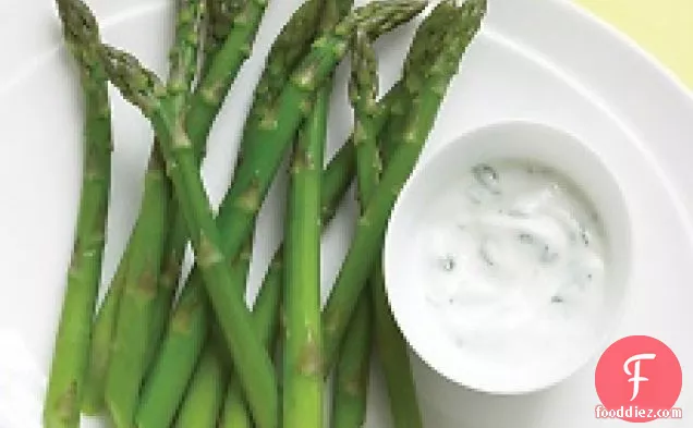 Asparagus With Yogurt Dip