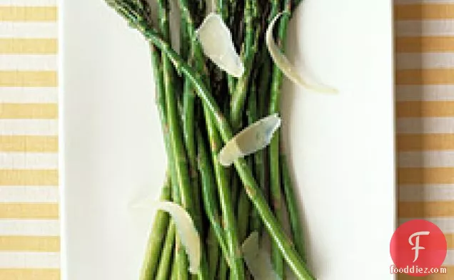 Sauteed Asparagus With Aged Gouda Cheese