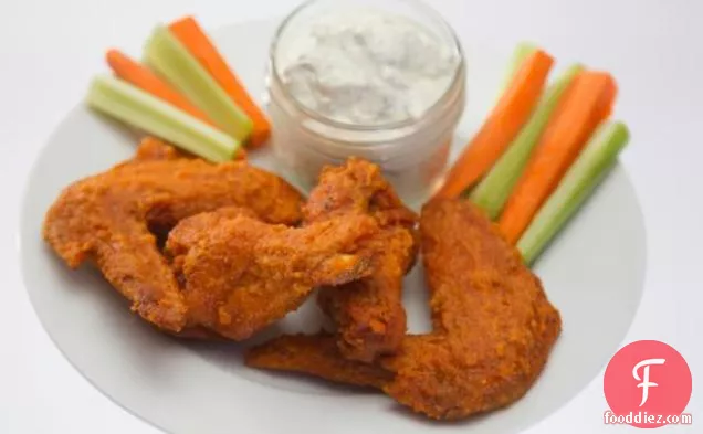 Chili Wings with Blue Cheese Ranch Dipping Sauce