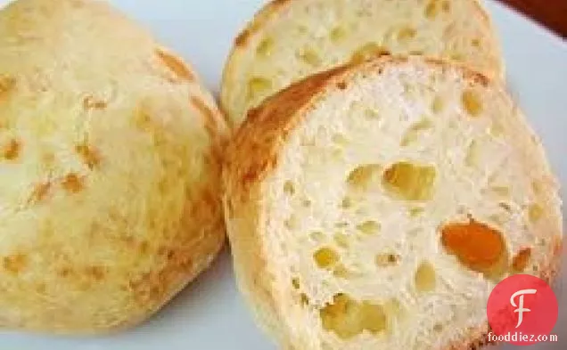 ब्राजीलियाई पनीर ब्रेड (पाओ डी क्विजो)