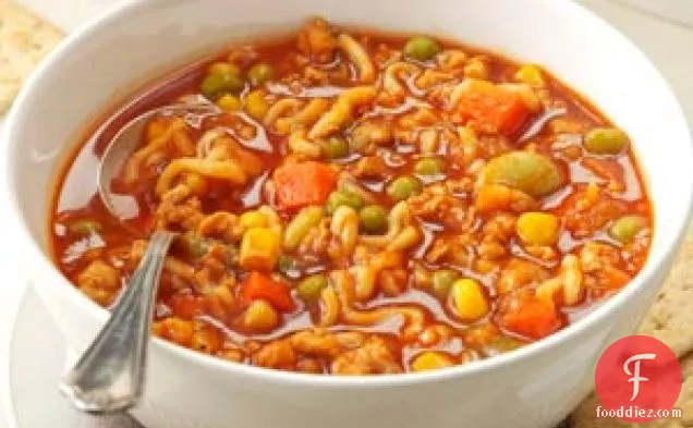 तुर्की और नूडल टमाटर का सूप