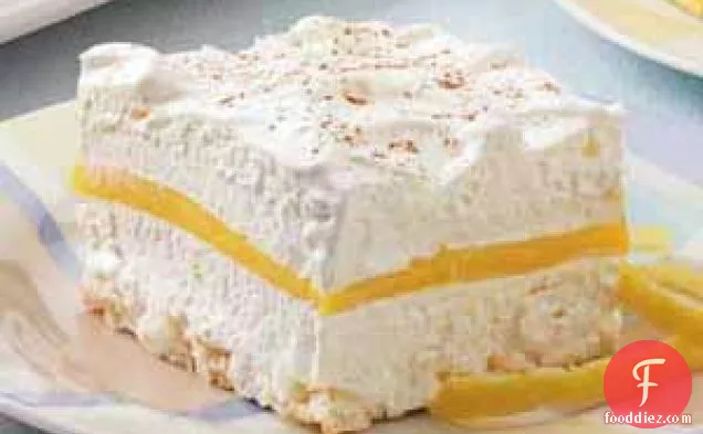 Lemon Schaum Torte