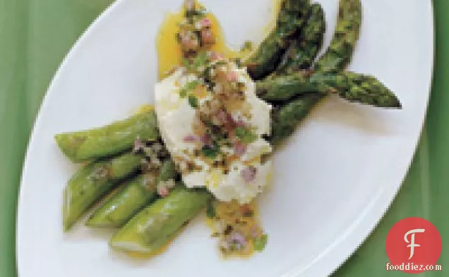 Grilled Asparagus with Mozzarella