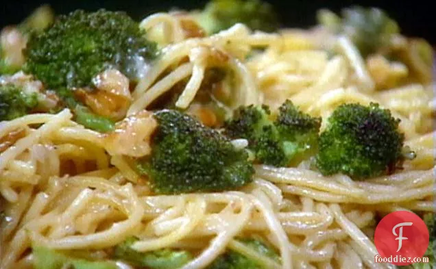 Spaghetti with Broccoli, Brie, and Walnuts
