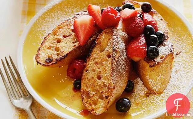 French Toast with Mixed Berries