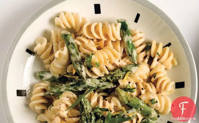 Pasta With Goat Cheese, Lemon, And Asparagus