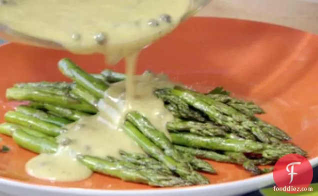 Grilled Asparagus with Green Peppercorn Vinaigrette