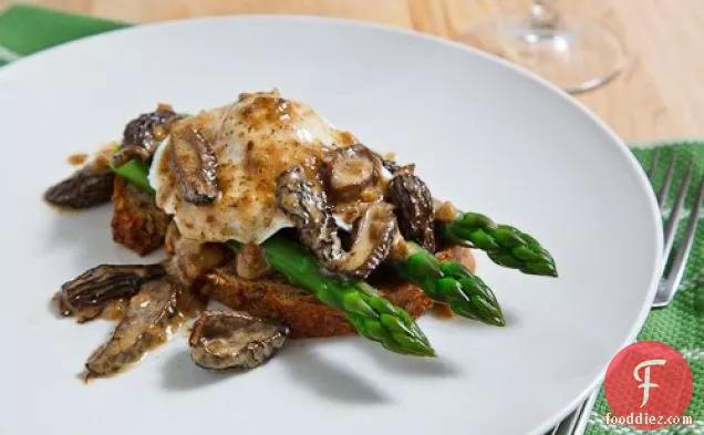 Morel Mushroom and Asparagus Eggs Benedict