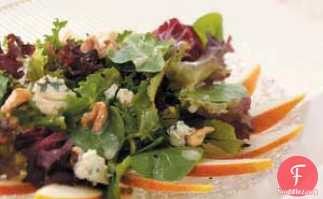 Greens with Pears and Blue Cheese