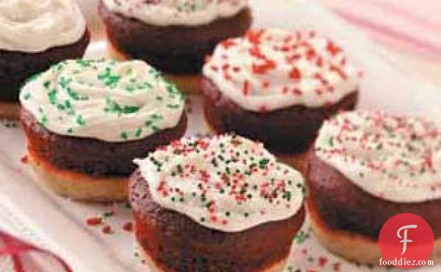 Little Holiday Cakes