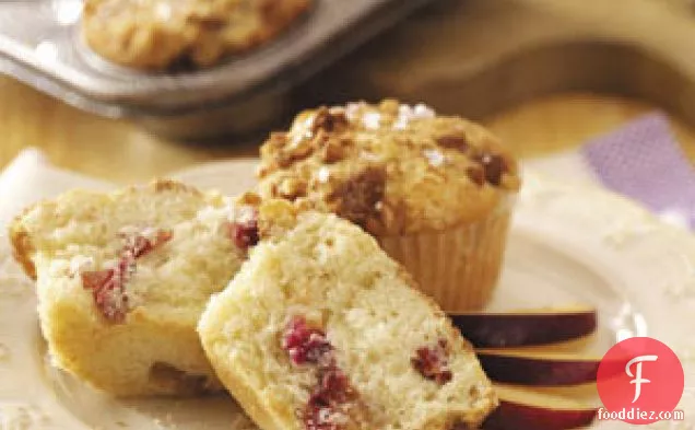Streusel-Topped Plum Muffins