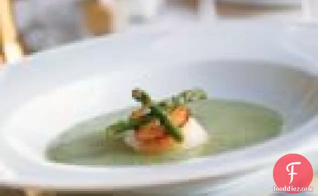 Creamy Asparagus Soup With Seared Scallops