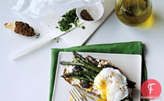 Morel And Asparagus Sandwiches With Poached Egg