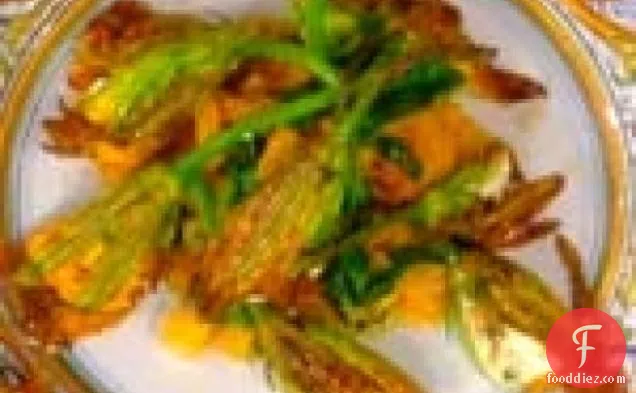 Fried Zucchini Flowers with Buffalo Ricotta: Fiori di Zucca Fritte con Ricotta di Bufala e Pomodori