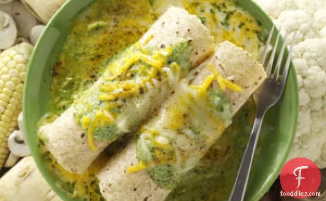 Cheese Enchiladas with Green Sauce