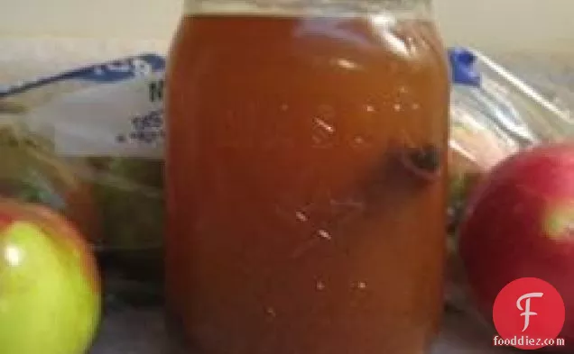 Apple Pie in a Jar Drink