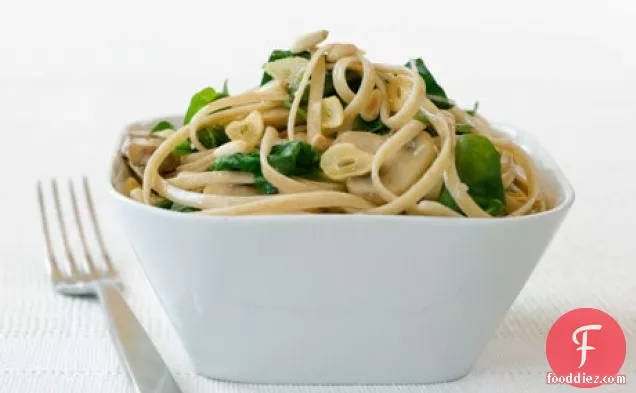 Garlicky Whole Wheat Pasta With Spinach