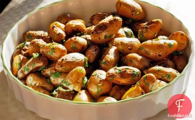 Roasted Garlic Fingerling Potatoes In Thyme And Butter