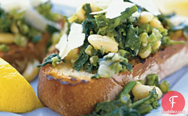 Broccoli Raab & Cannellini Beans Over Garlic Bread