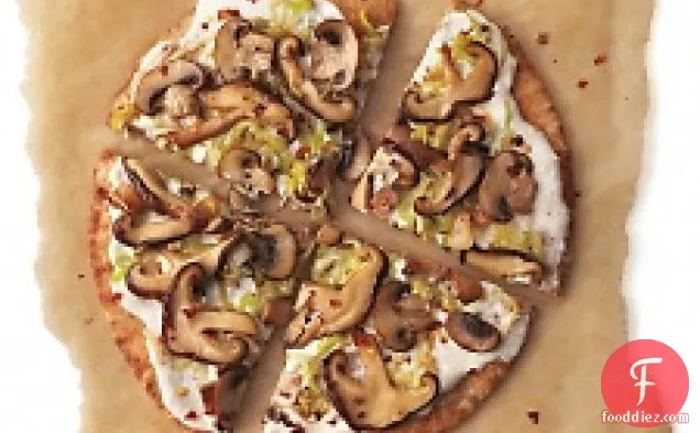 Mushroom-leek Pizza