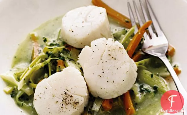Poached Scallops with Leeks and Carrots