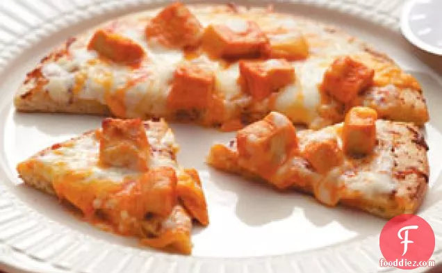 व्यक्तिगत भैंस-शैली चिकन पिज़्ज़ा