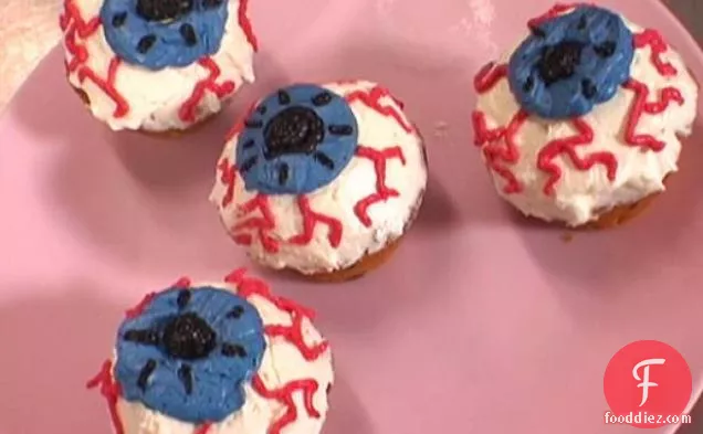 Eyeball Mini Cakes