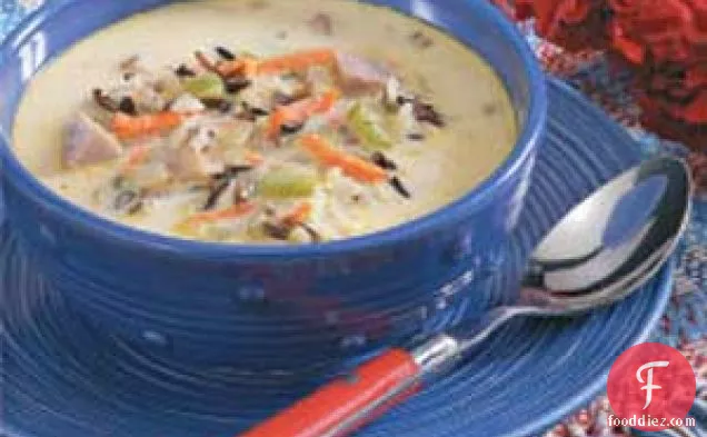 चीज़ी हैम 'एन' चावल का सूप