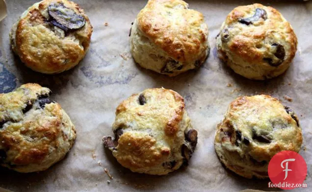 Caramelized Mushroom And Onion Biscuits