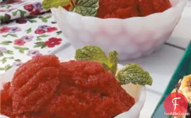 स्ट्रॉबेरी इतालवी बर्फ