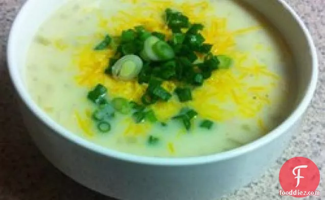आसान और स्वादिष्ट हैम और आलू का सूप