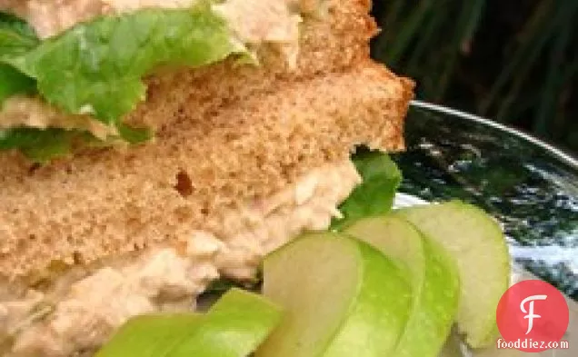 दर्रा की प्रसिद्ध टूना वाल्डोर्फ सलाद सैंडविच फिलिंग