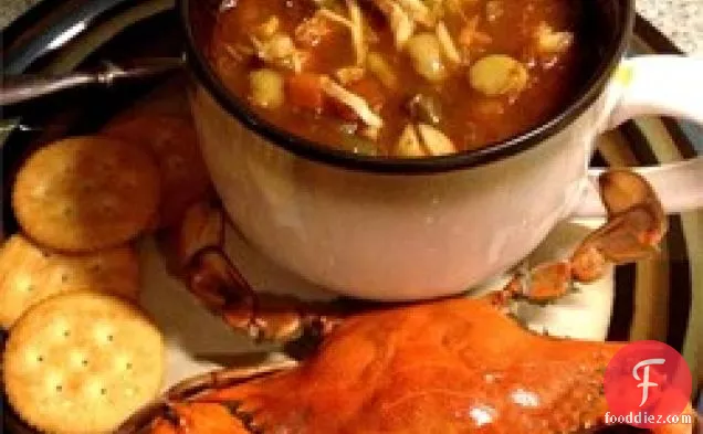 समय-सम्मानित स्वाद कलियों के लिए मैरीलैंड क्रैब सूप