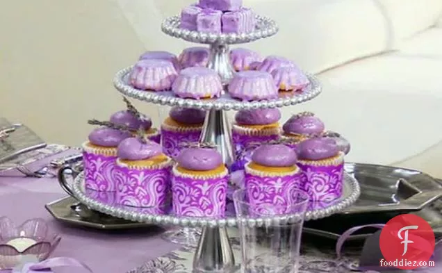 टेबलस्केप सेंटर पीस मिनी केक तीन तरीके