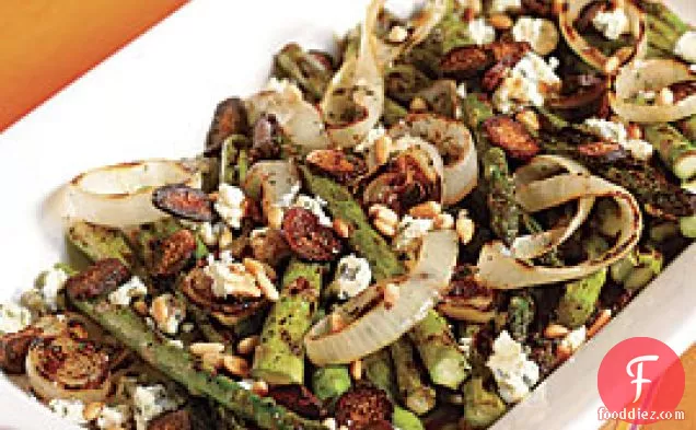 Grilled Asparagus & Onions With Balsamic Vinegar & Blue Cheese
