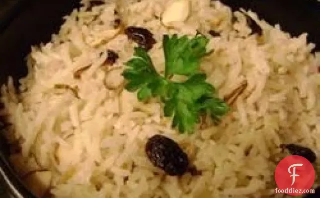 बादाम और किशमिश के साथ चावल
