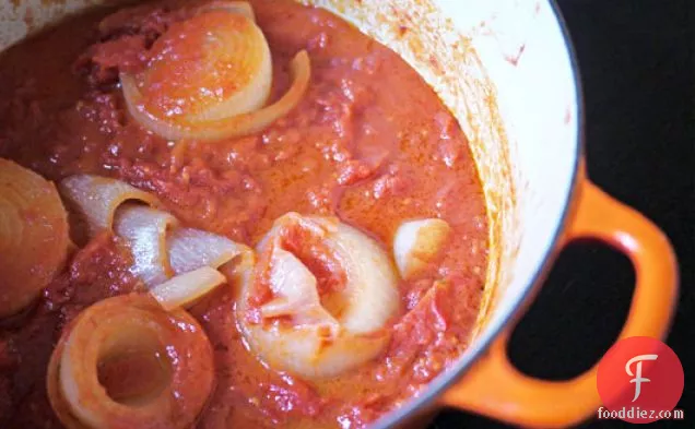 Marcella Hazan’s Tomato Sauce With Onion And Butter