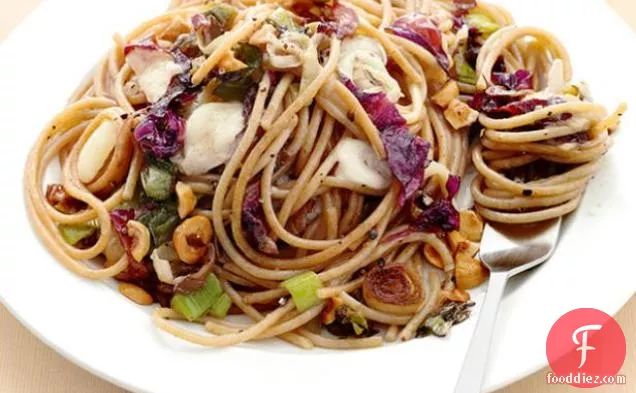 Whole-Wheat Spaghetti with Leeks and Hazelnuts
