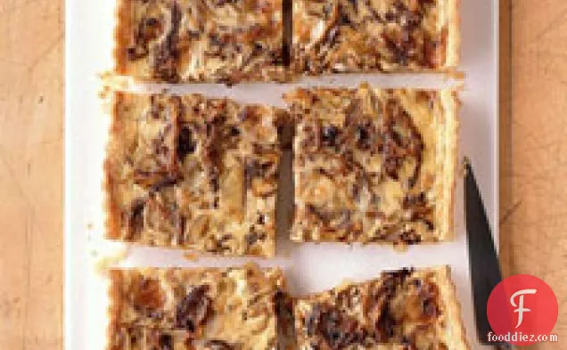 कारमेलिज्ड प्याज और गोर्गोन्जोला क्विक