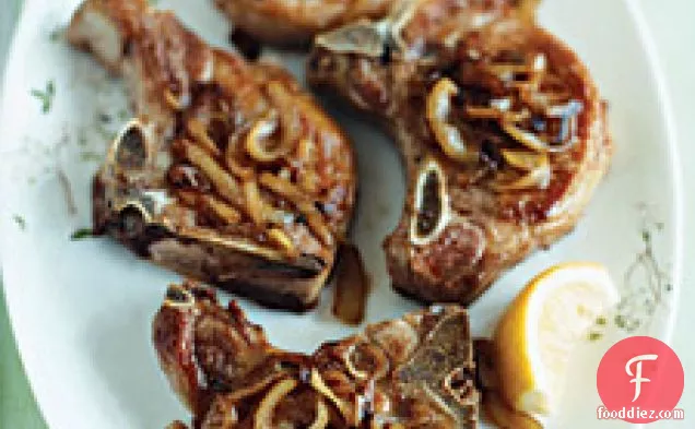 प्याज के साथ पोर्क चॉप