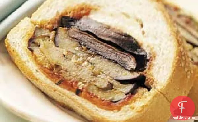 बैंगन-पोर्टोबेलो सैंडविच लोफ