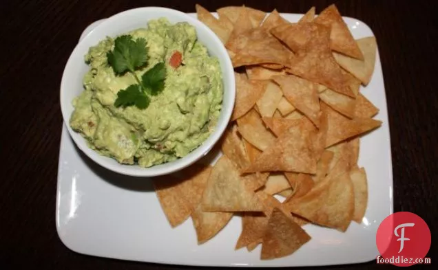 Guacamole And Baked Tortilla Chips