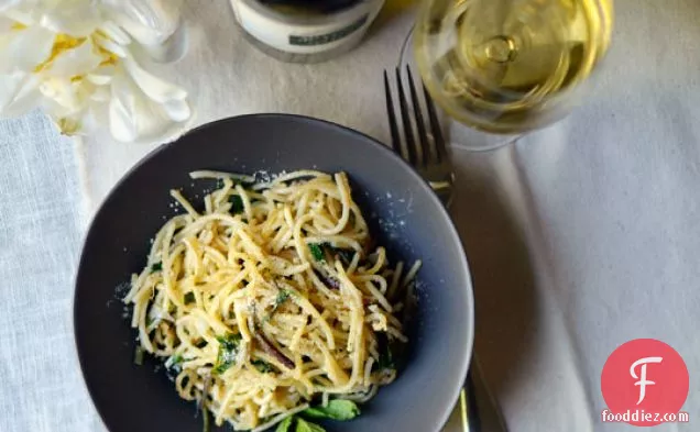 Spaghetti Pan-fried With Ramps & Mint