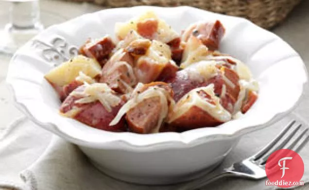 सॉसेज के साथ जर्मन आलू सलाद