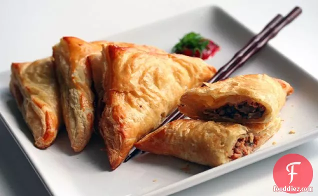 Chinese Pastries With Hoisin Chicken